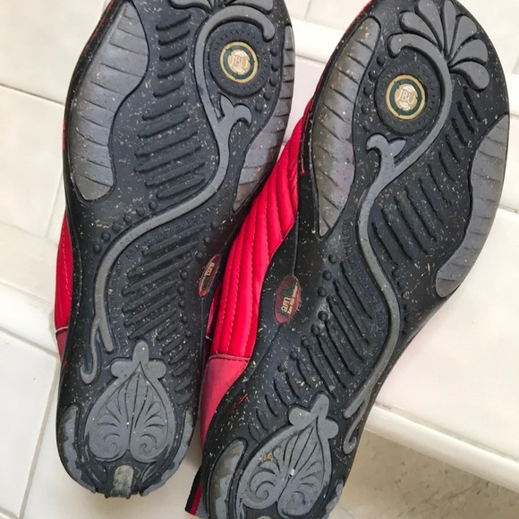 Jambu vibrant red shoes - Picture 3 of 6